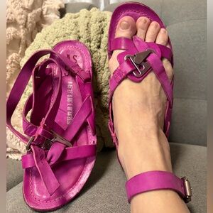 NWOT A.S.98 size 37 in fuchsia color